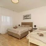 Near In 54775 公寓 德拉马利