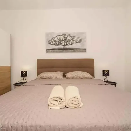 Appartement Near In 54775