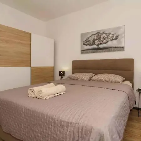Near In 54775 Appartement *