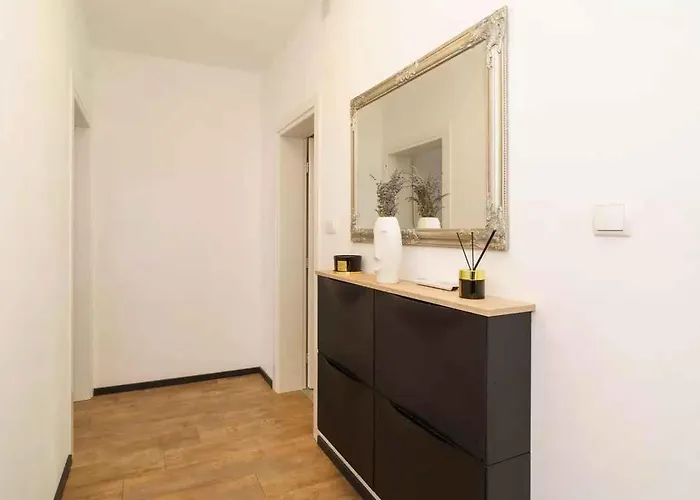 Apartment Near In 54775 Dramalj