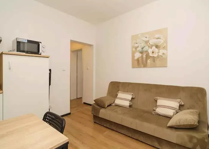 Near In 54775 Apartment