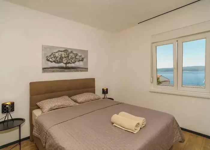 Apartment Near In 54775 Dramalj