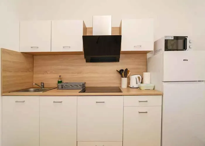 Near In 54775 Apartment *